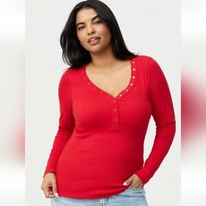 💥Sale💥NWT Torrid Red Ribbed Henley Long Sleeve Top